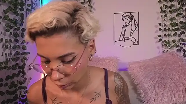 Czat XXX na żywo – MiaMorgan_