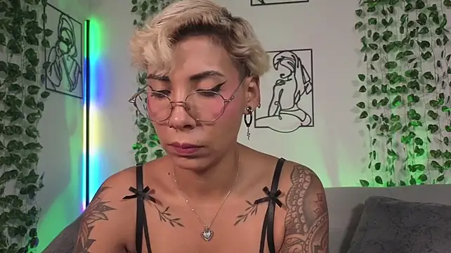 Živý XXX chat MiaMorgan_