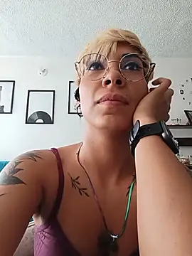 MiaMorgan_ Chat XXX in diretta