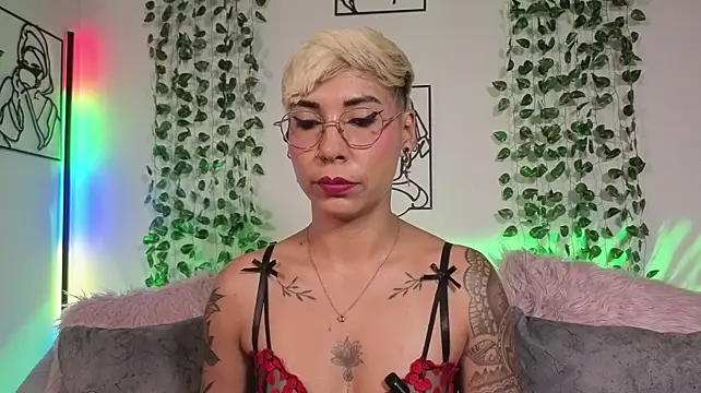 MiaMorgan_ Chat XXX in diretta