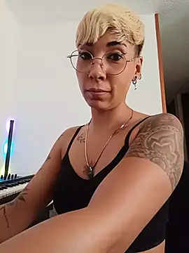 MiaMorgan_ লাইভ XXX চ্যাট
