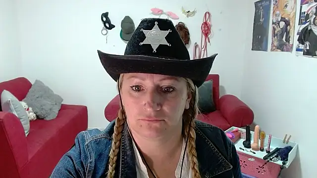 emperabigbootybigass' Webcam Show