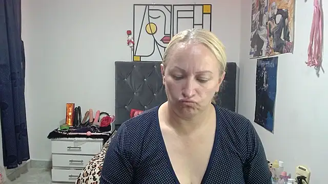 emperabigbootybigass Obrolan Langsung XXX