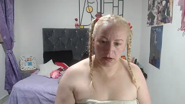 Chatroom XXX en direct de emperabigbootybigass
