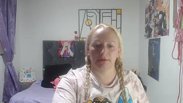 emperabigbootybigass élő XXX-chatje