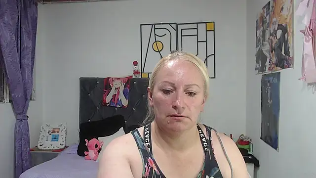 emperabigbootybigass Live XXX Chat