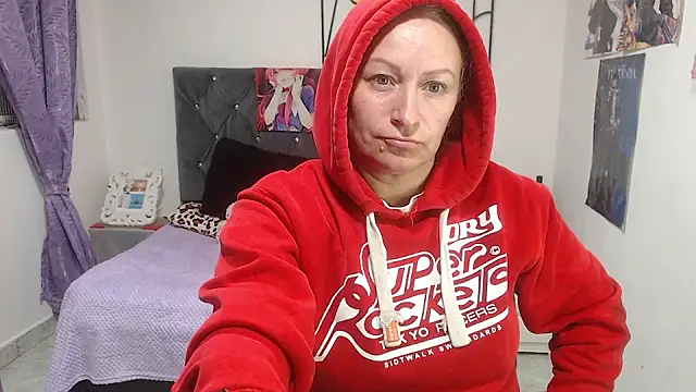 emperabigbootybigass' Live XXX Chat