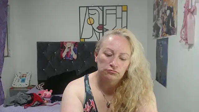 emperabigbootybigass Obrolan Langsung XXX