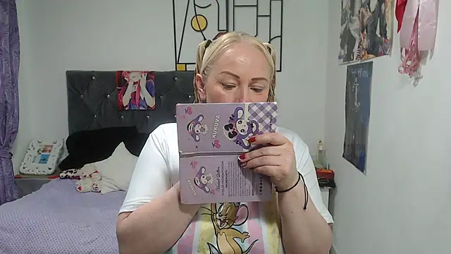 Chatroom XXX en direct de emperabigbootybigass