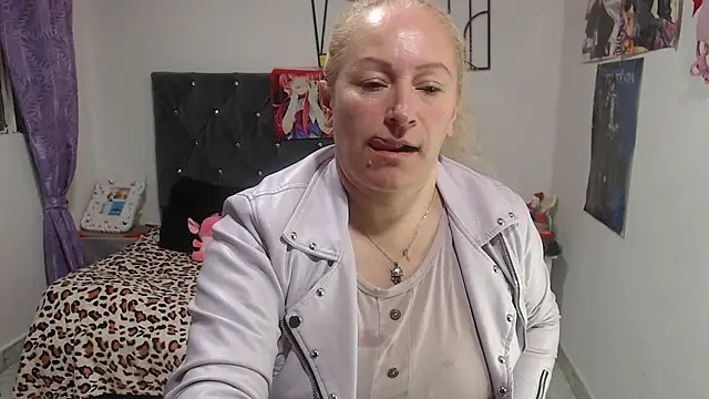 emperabigbootybigass Cameră chat live