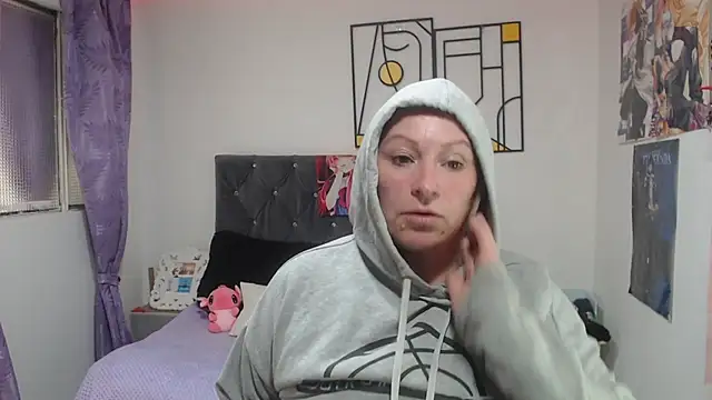emperabigbootybigass' Live XXX Chat
