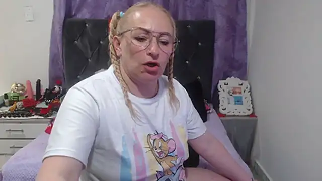عرض كام emperabigbootybigass