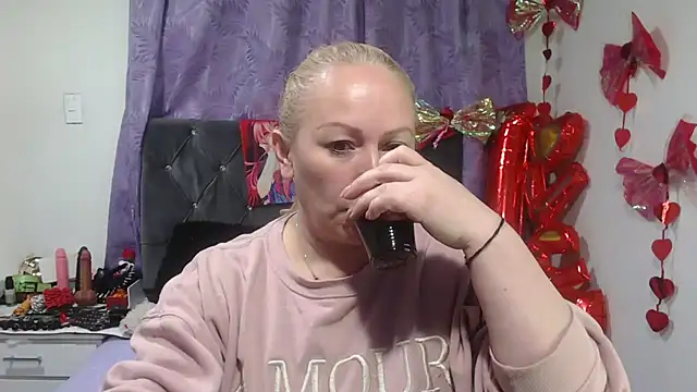 emperabigbootybigass live XXX chat