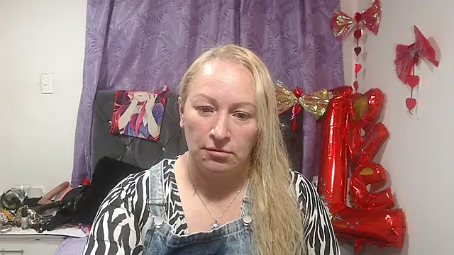 Chatroom XXX en direct de emperabigbootybigass