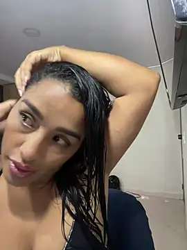 Chatroom XXX en direct de KatalinnaBrown
