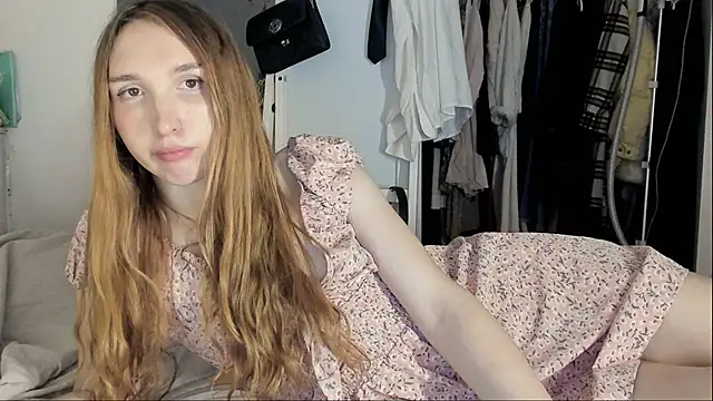 Show modela LisaIcon na web-kameri
