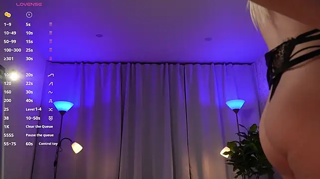 XXX chat uživo modela Good_Barbie