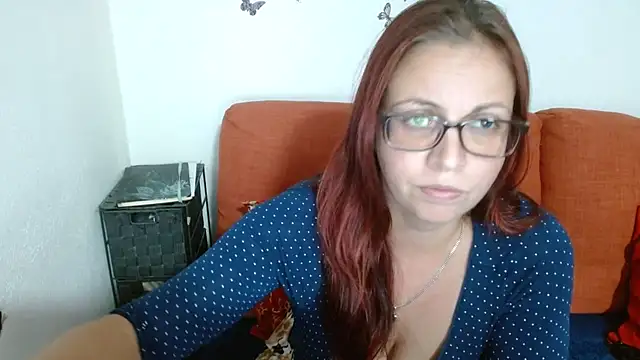 LadyHellene's Live XXX Chat