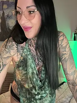 MeganWitch Adlı Modelin Web Kamerası Şovu