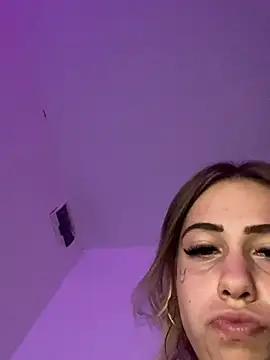 Katherinabby33 webkamerás műsora