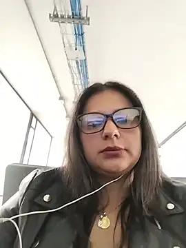 brianna02 Adlı Modelin Web Kamerası Şovu