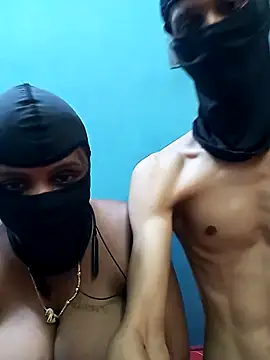 sakthivel27 Show in webcam