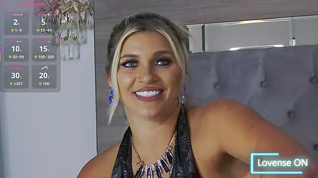 XXX chat uživo modela Lorehottie