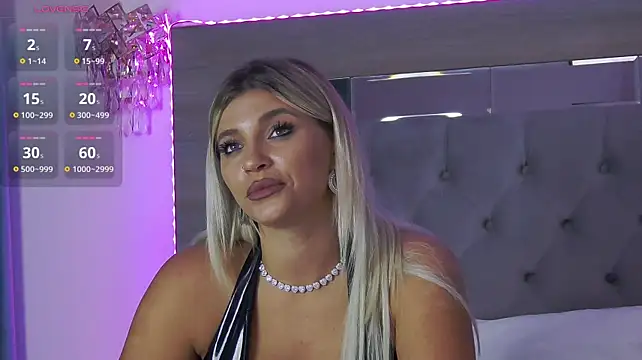XXX chat uživo modela Lorehottie