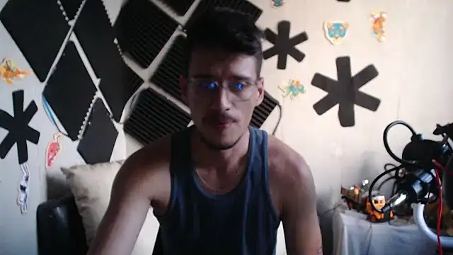 roystonee01 Pertunjukan Webcam