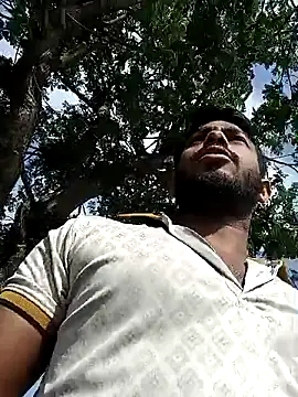 Show modela X-_boy na web-kameri