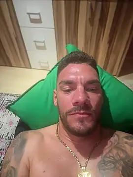 xxGermanBadassxx Webcam-Show