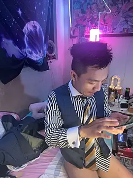 Asher_ Show in webcam