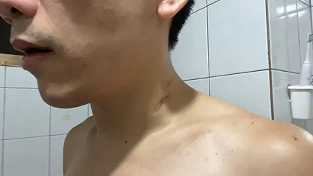Asher_ Show in webcam