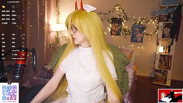 koshkasenpai's Webcam Show