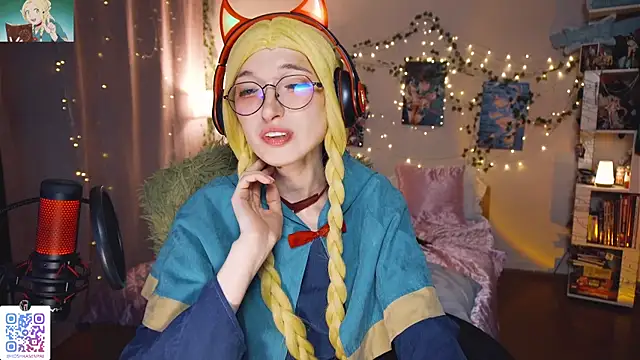 koshkasenpai's Webcam Show