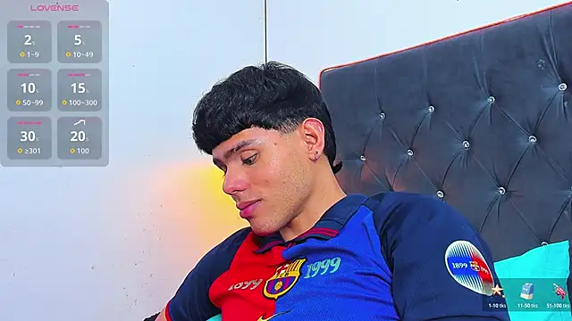 Nathaniel_Park Show in webcam