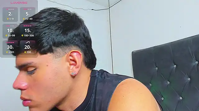 Nathaniel_Park Show in webcam