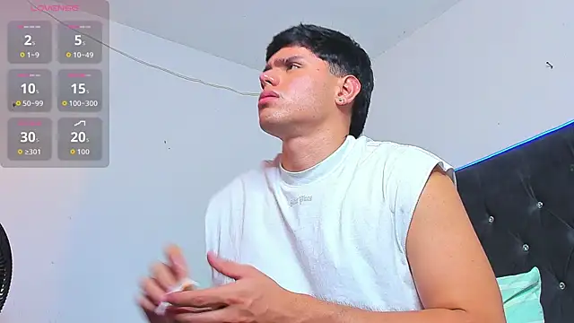 Nathaniel_Park Show in webcam