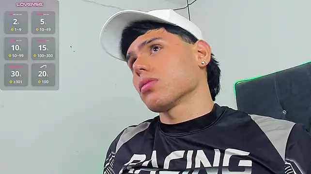Nathaniel_Park Show in webcam