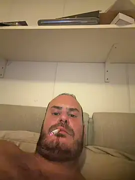 matt06400R Show in webcam