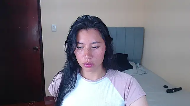Chat XXX en directo de _joy_yva