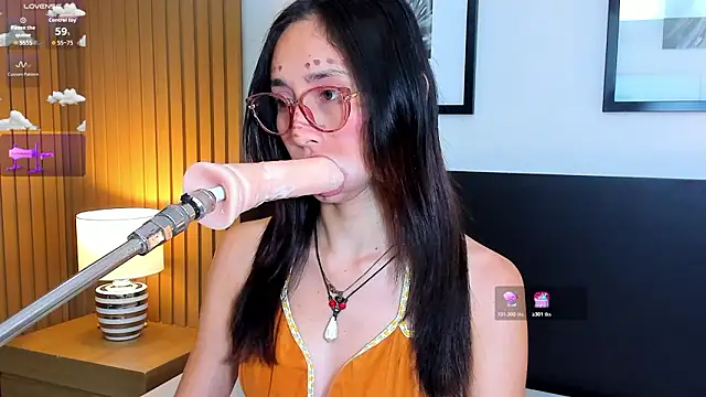 Pokazy przed kamerką – doll_bella_