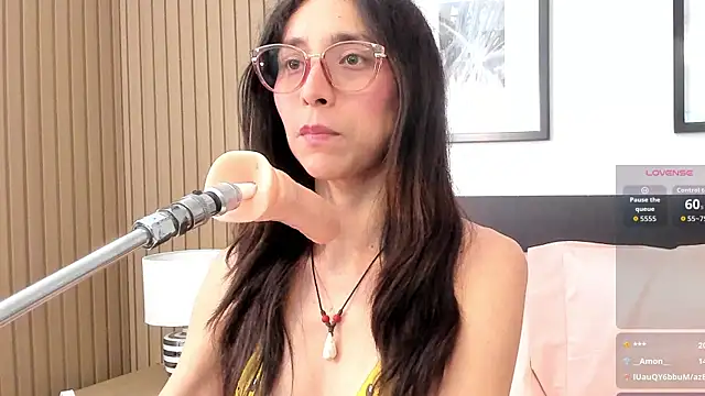 doll_bella_'s Live XXX Chat