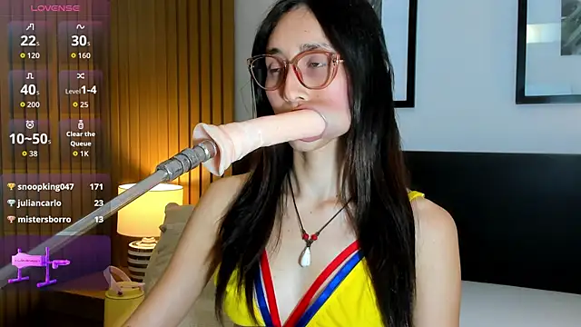 doll_bella_'s Webcam Show