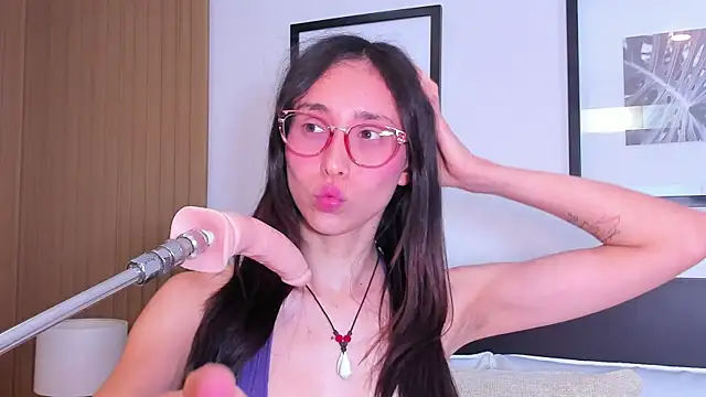doll_bella_'s Live XXX Chat