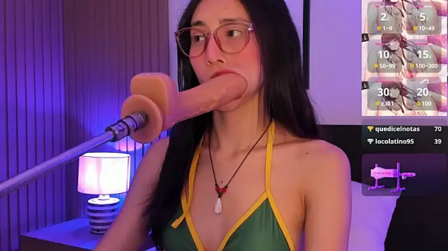 doll_bella_'s Webcam Show
