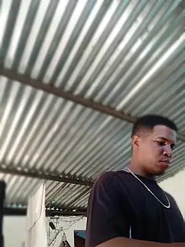 elputoflaco: διαδικτυακό σόου στην κάμερα