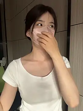 gougou13's Webcam Show