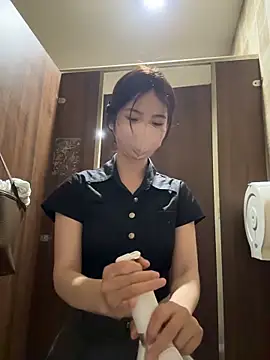 gougou13's Webcam Show