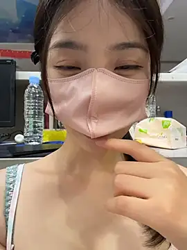 gougou13 webcam show